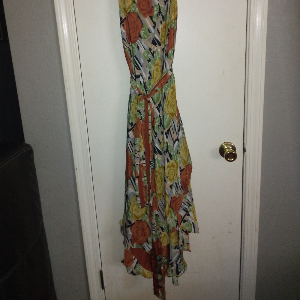S/m beautiful flowy floral dress